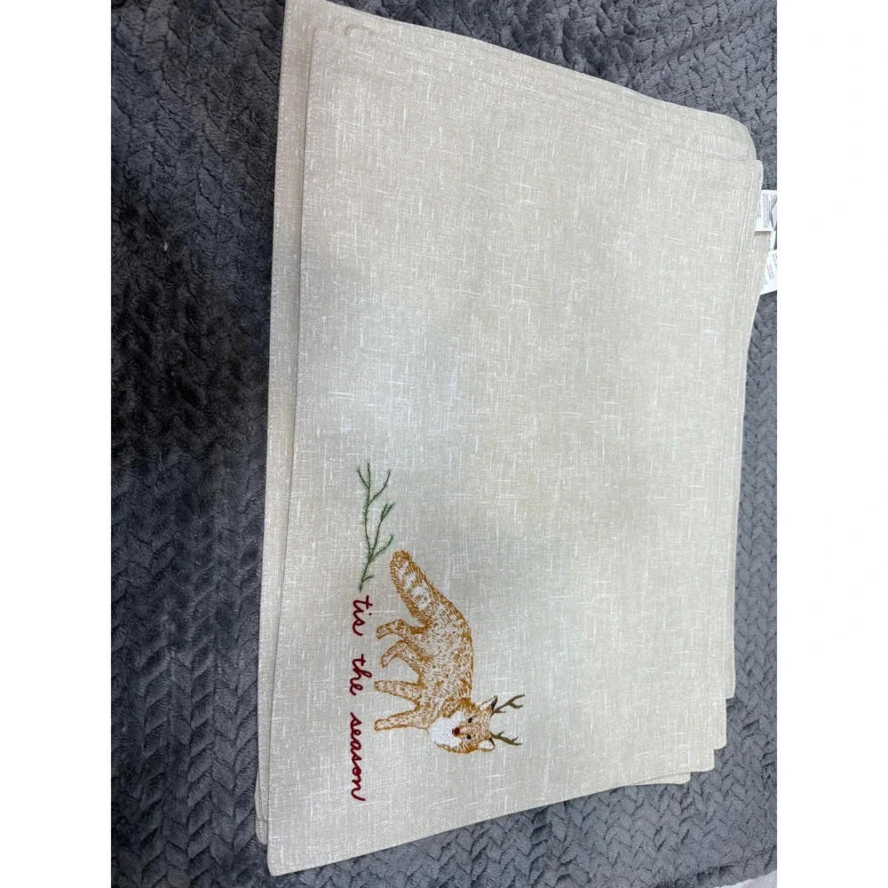 ED Ellen DeGeneres Fox Reindeer Tis The Season Placemats Set of 6 Cotton Beige